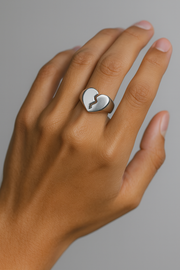 Anillo “Corazón Partido”